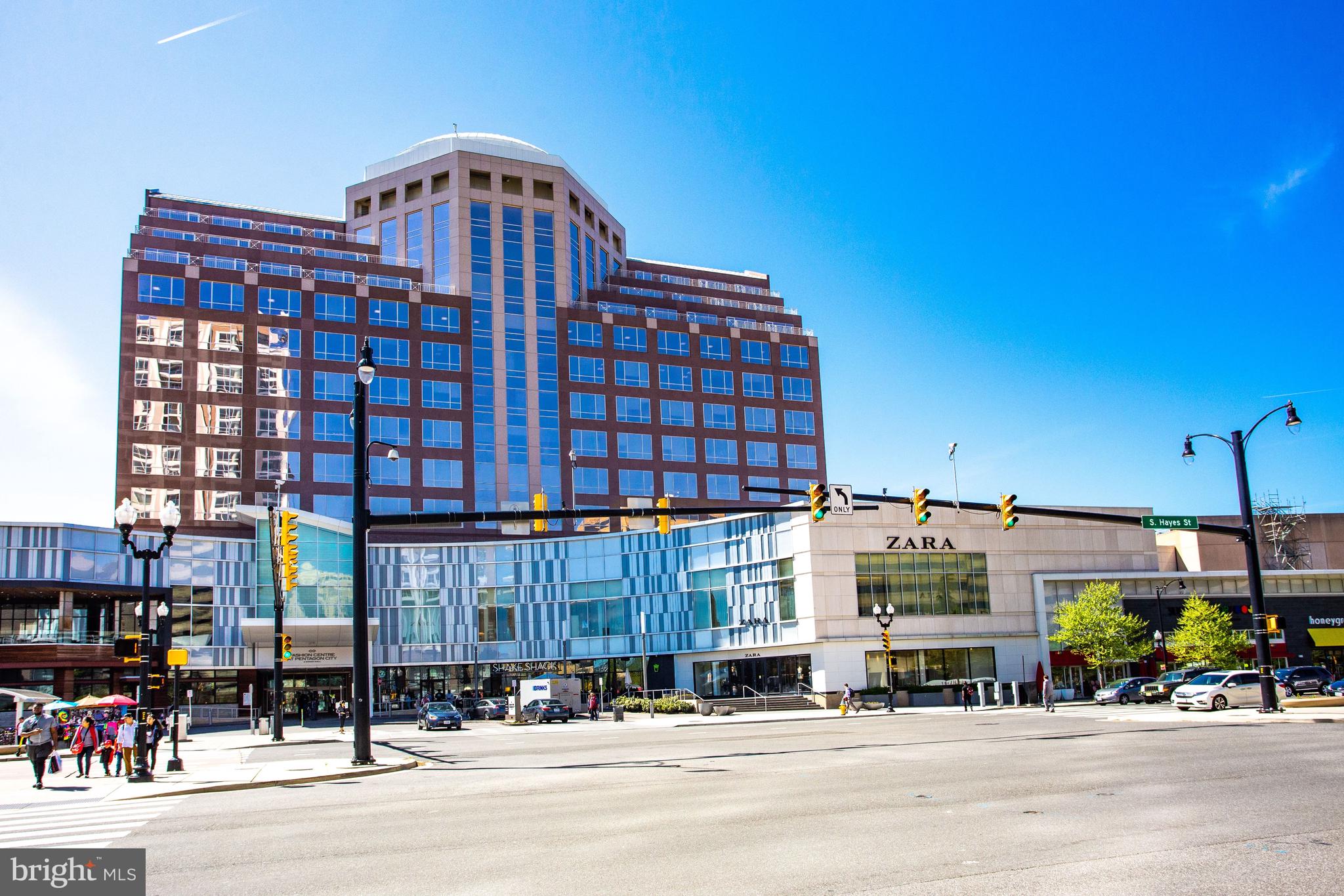 1300 South Arlington Ridge Road, Unit 718 Arlington, VA 22202 - Photo 33 of 41 PENTAGON CITY MALL