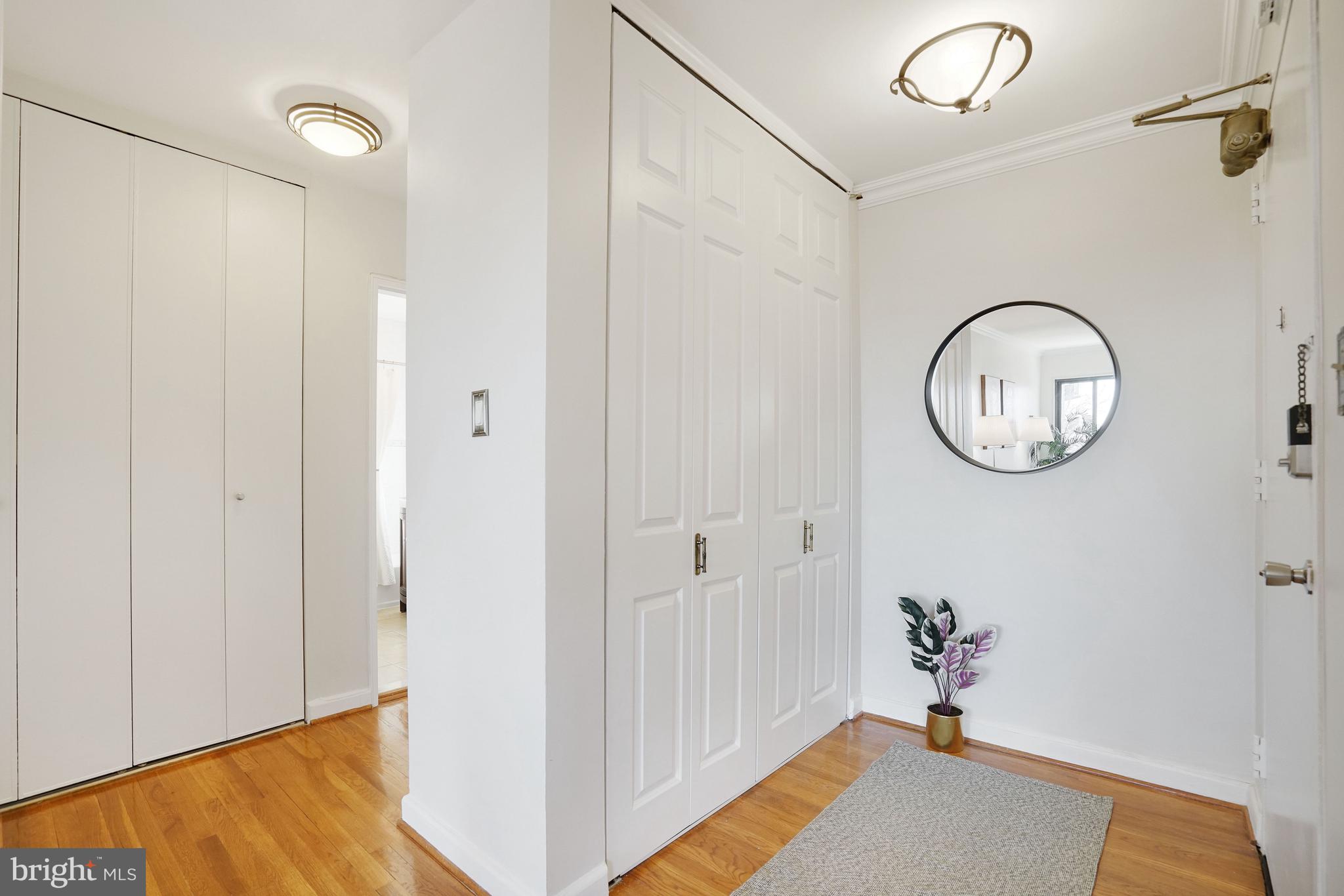 1300 South Arlington Ridge Road, Unit 718 Arlington, VA 22202 - Photo 4 of 41 WELCOME HOME