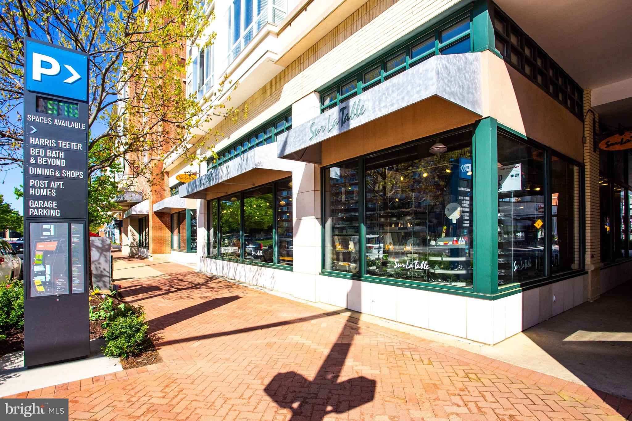 1300 South Arlington Ridge Road, Unit 718 Arlington, VA 22202 - Photo 39 of 41 NEARBY SHOPS