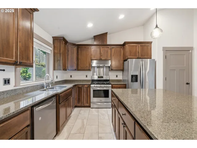 $530,000 | 158 Rolling Hills Avenue Southeast, Salem, OR 97306