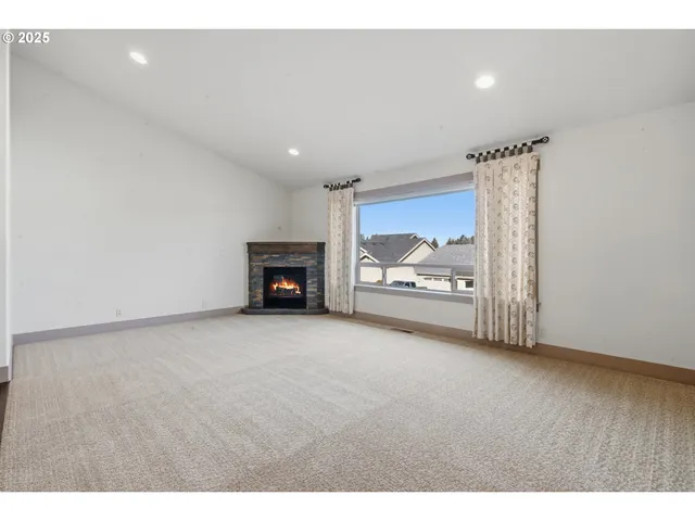 $530,000 | 158 Rolling Hills Avenue Southeast, Salem, OR 97306