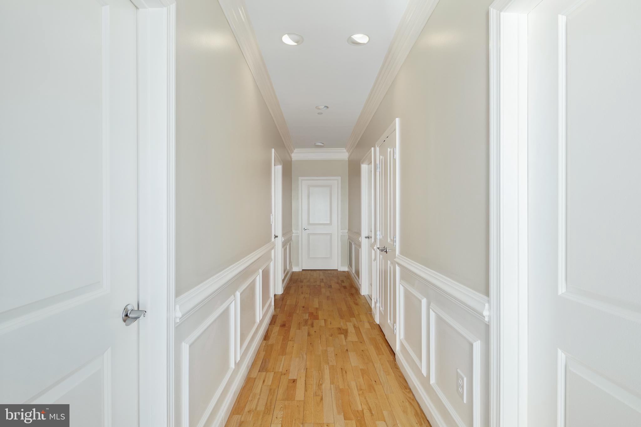 901 North Penn Street, Unit R1902 Philadelphia, PA 19123 - Photo 15 of 34 a view of a hallway with a hallway