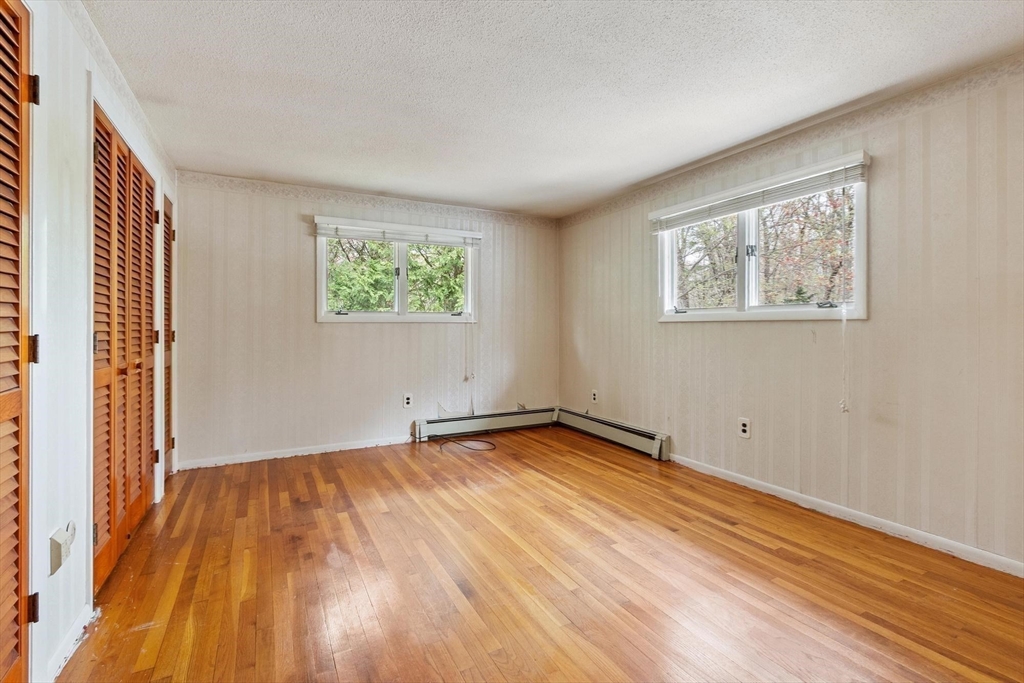 108 Lowell Road Pepperell, MA 01463 - Photo 18 of 34