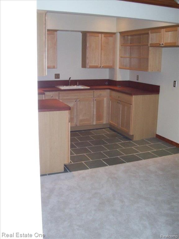 25665 Lahser Road, Unit 4 Southfield, MI 48033 - Photo 8 of 18