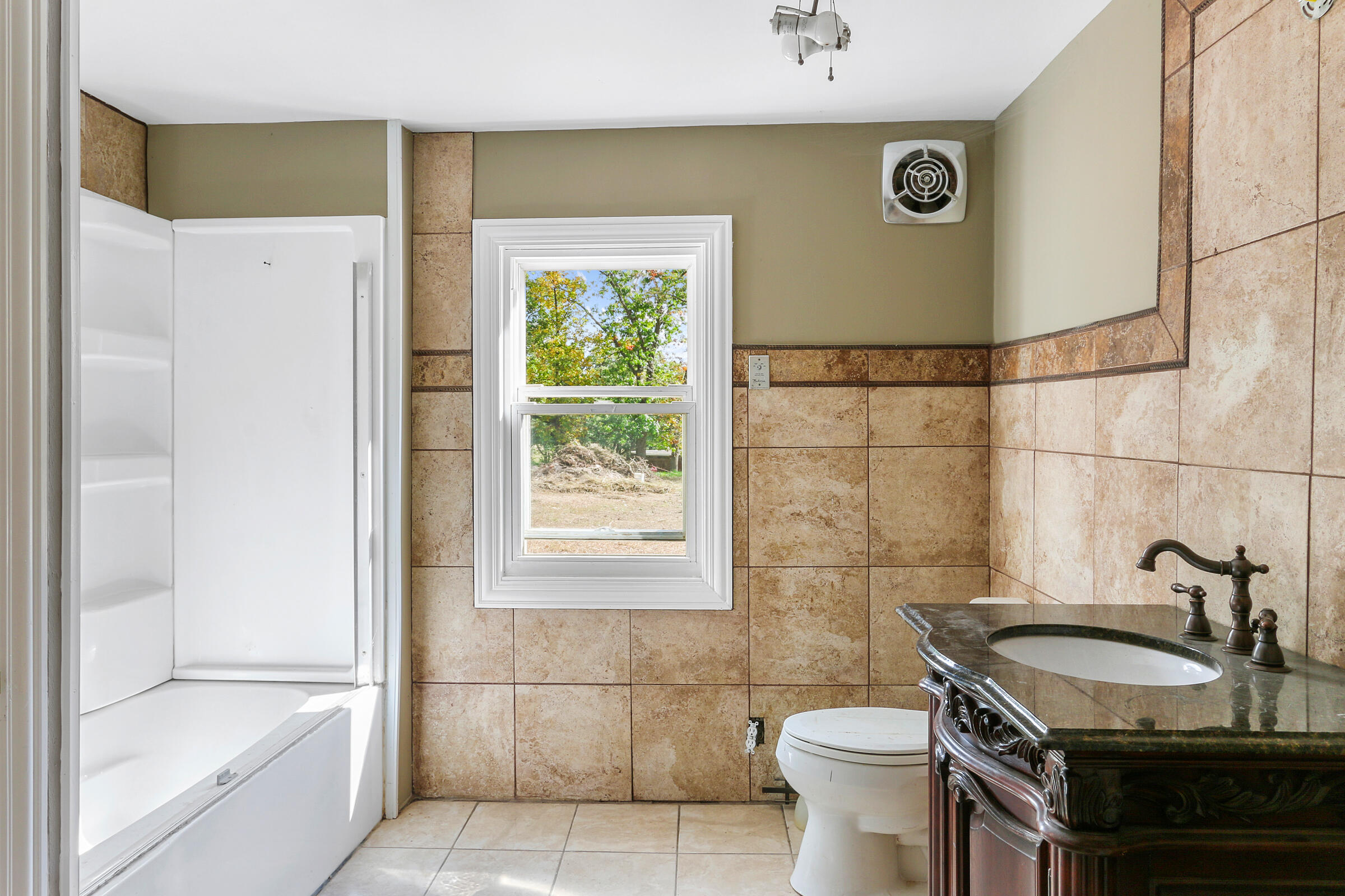 12501 400th Avenue Randall, WI 53181 - Photo 16 of 32 IMG_4564