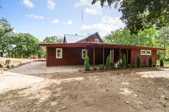 $2,600 | 12501 400th Avenue, Randall, WI 53181