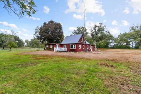 $2,600 | 12501 400th Avenue, Randall, WI 53181