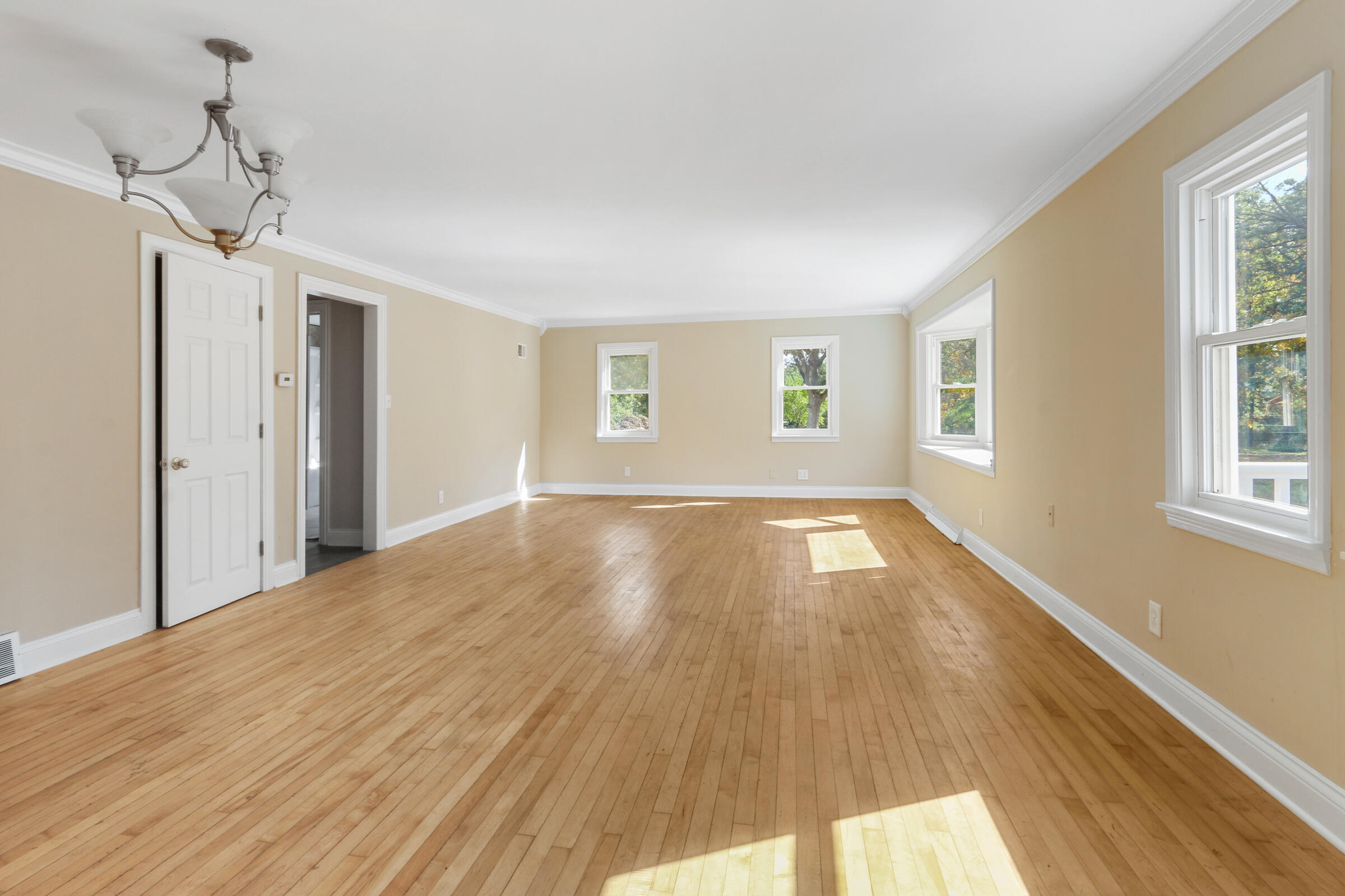 12501 400th Avenue Randall, WI 53181 - Photo 5 of 32 IMG_4585