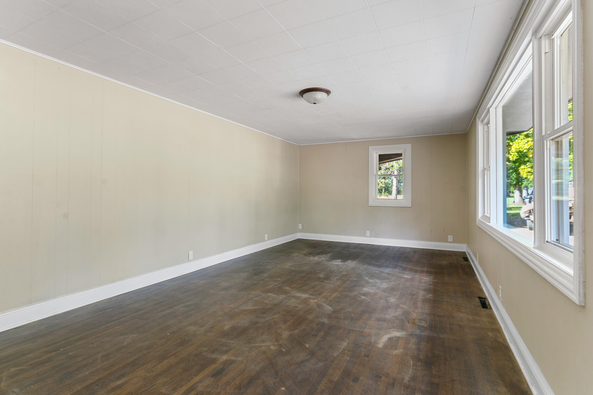 12501 400th Avenue Randall, WI 53181 - Photo 9 of 32 IMG_4551