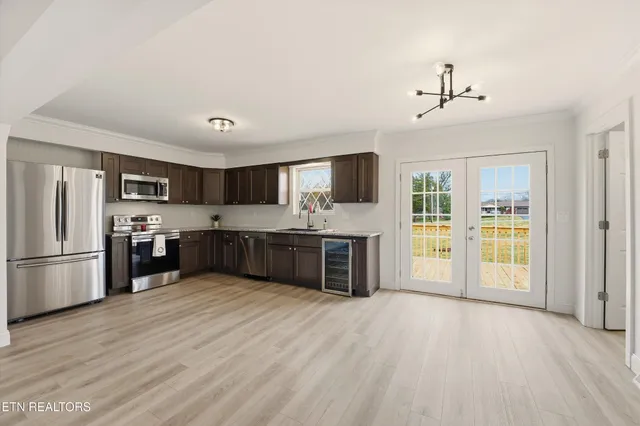 $350,000 | 229 Brown Crest Road, La Follette, TN 37766