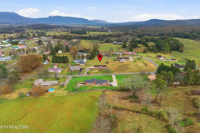 $350,000 | 229 Brown Crest Road, La Follette, TN 37766