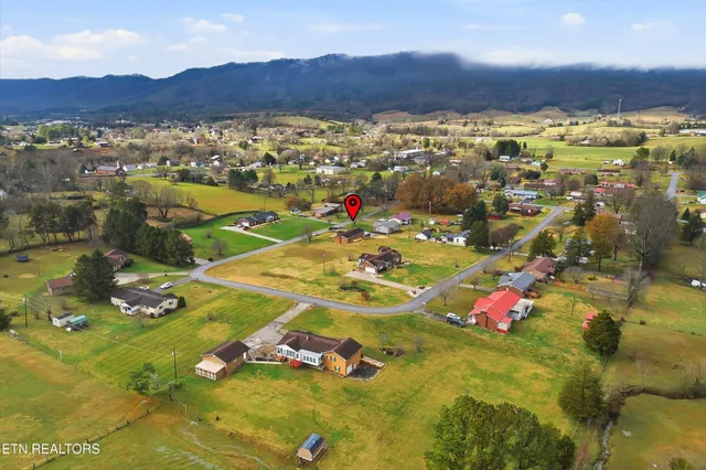 $350,000 | 229 Brown Crest Road, La Follette, TN 37766