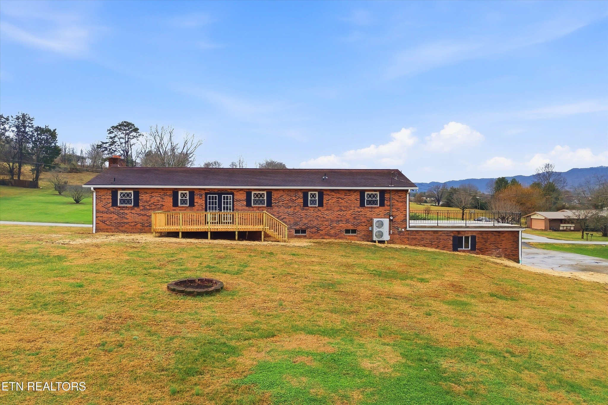 229 Brown Crest Road La Follette, TN 37766 - Photo 6 of 50