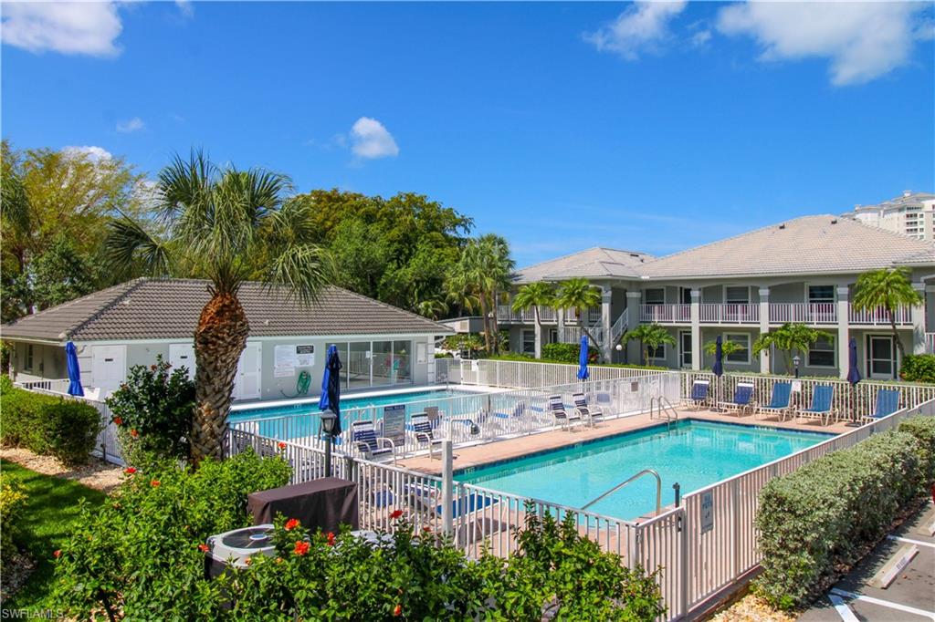 519 Roma Court, Unit 3305 Naples, FL 34110 - Photo 5 of 40 Gallery Image 5