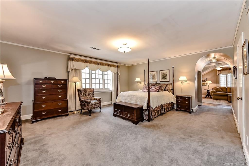 1955 Overhill Road Charlotte, NC 28211 - Photo 13 of 24 Gallery Image 13