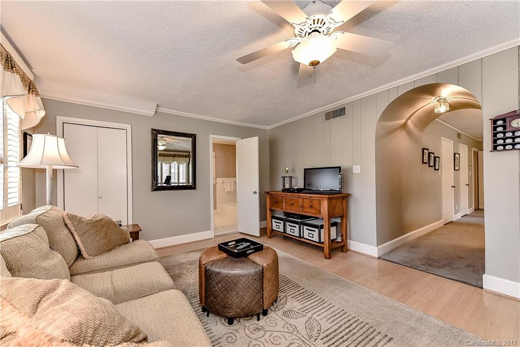 1955 Overhill Road Charlotte, NC 28211 - Photo 14 of 24 Gallery Image 14