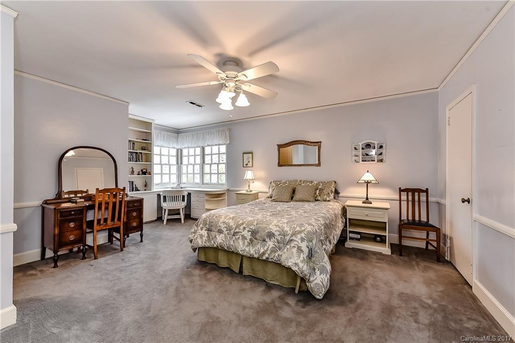 1955 Overhill Road Charlotte, NC 28211 - Photo 16 of 24 Gallery Image 16
