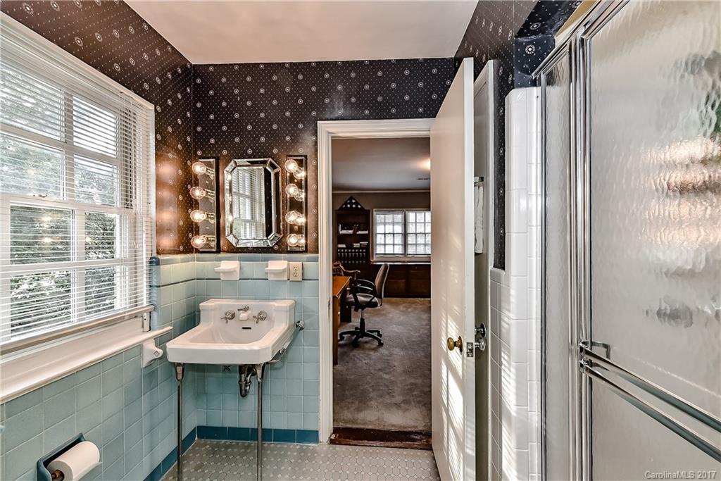 1955 Overhill Road Charlotte, NC 28211 - Photo 19 of 24 Gallery Image 19