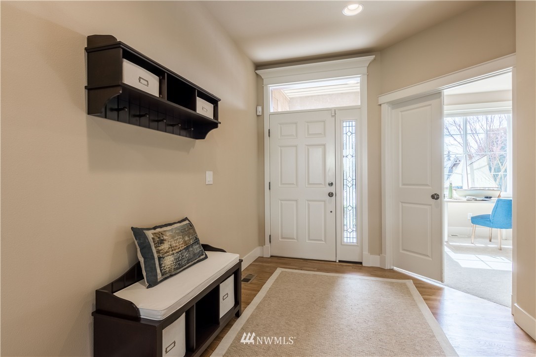 3819 168th Place Southeast Bothell, WA 98012 - Photo 4 of 20
