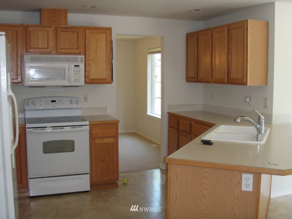2202 Lister Road Northeast Olympia, WA 98506 - Photo 14 of 25