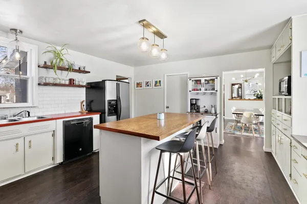 $209,999 | 702 4th Street Southwest, Little Falls, MN 56345