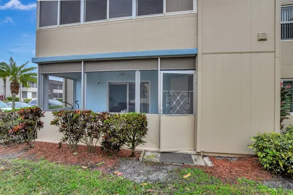 $104,995 | 204 Burgundy North, Unit 204, Delray Beach, FL 33484