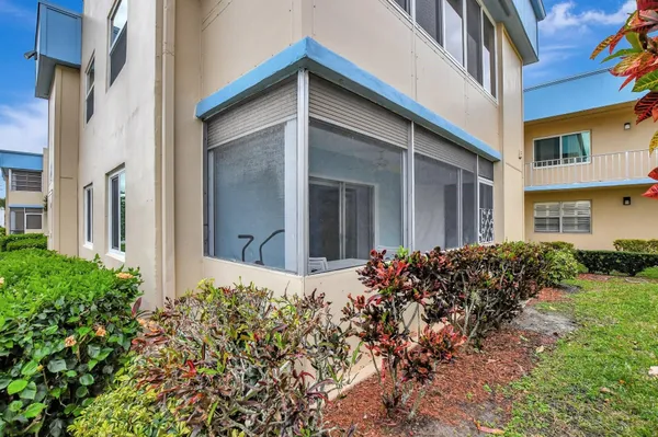 $104,995 | 204 Burgundy North, Unit 204, Delray Beach, FL 33484