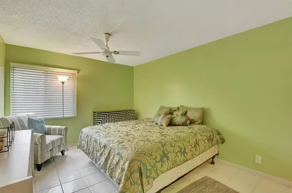 $104,995 | 204 Burgundy North, Unit 204, Delray Beach, FL 33484