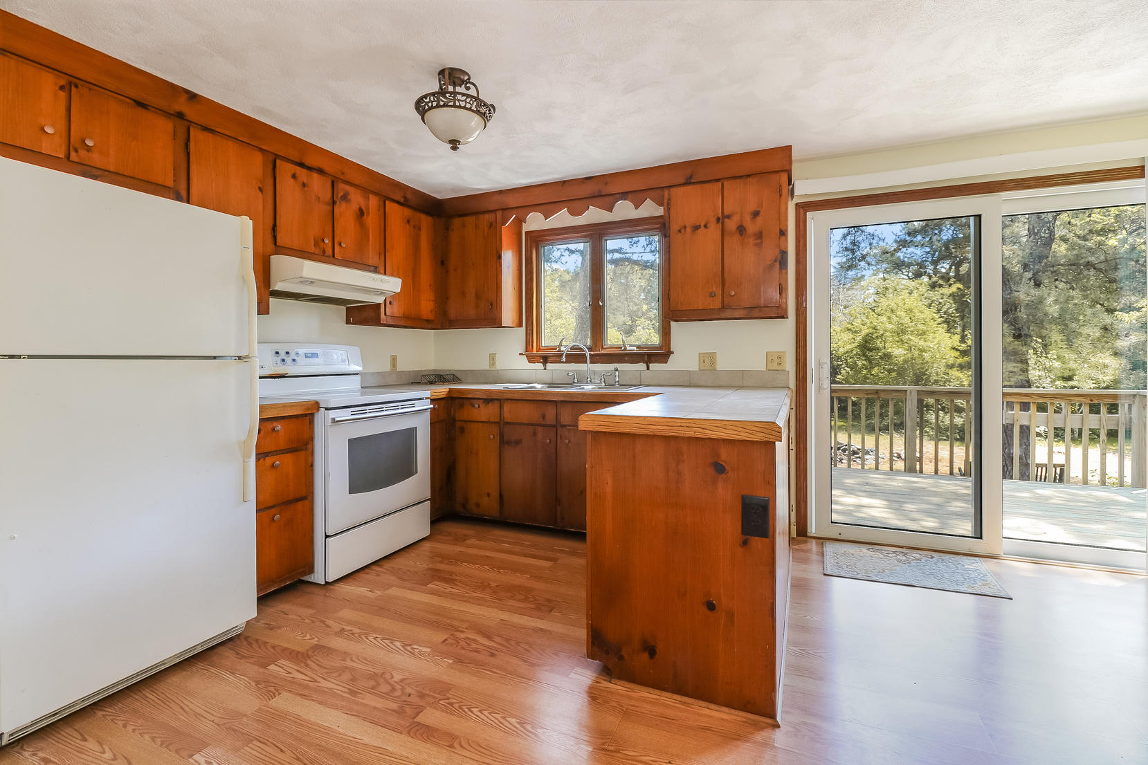 45 Boulder Brook Road East Sandwich, MA 02537 - Photo 8 of 23 2021-06-08-18-08-14-utc