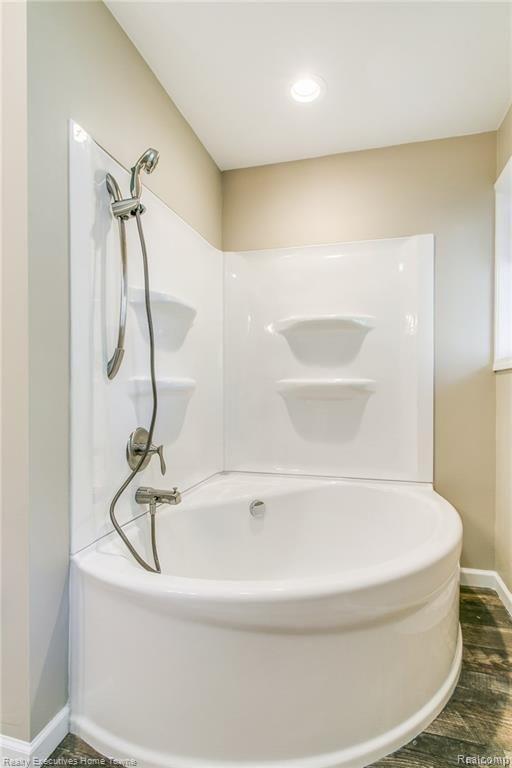 7150 Lakeshore Road Palms, MI 48465 - Photo 19 of 31