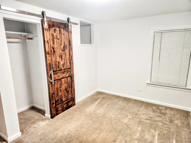 $2,400 | 3803 North Pacific Avenue, Chicago, IL 60634