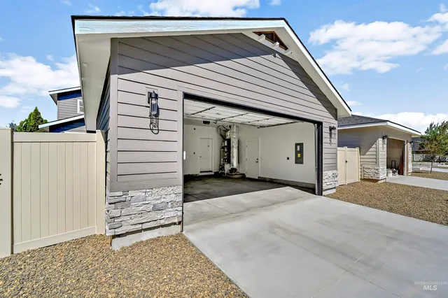$535,900 | 7604 North Ferris Avenue, Boise, ID 83714