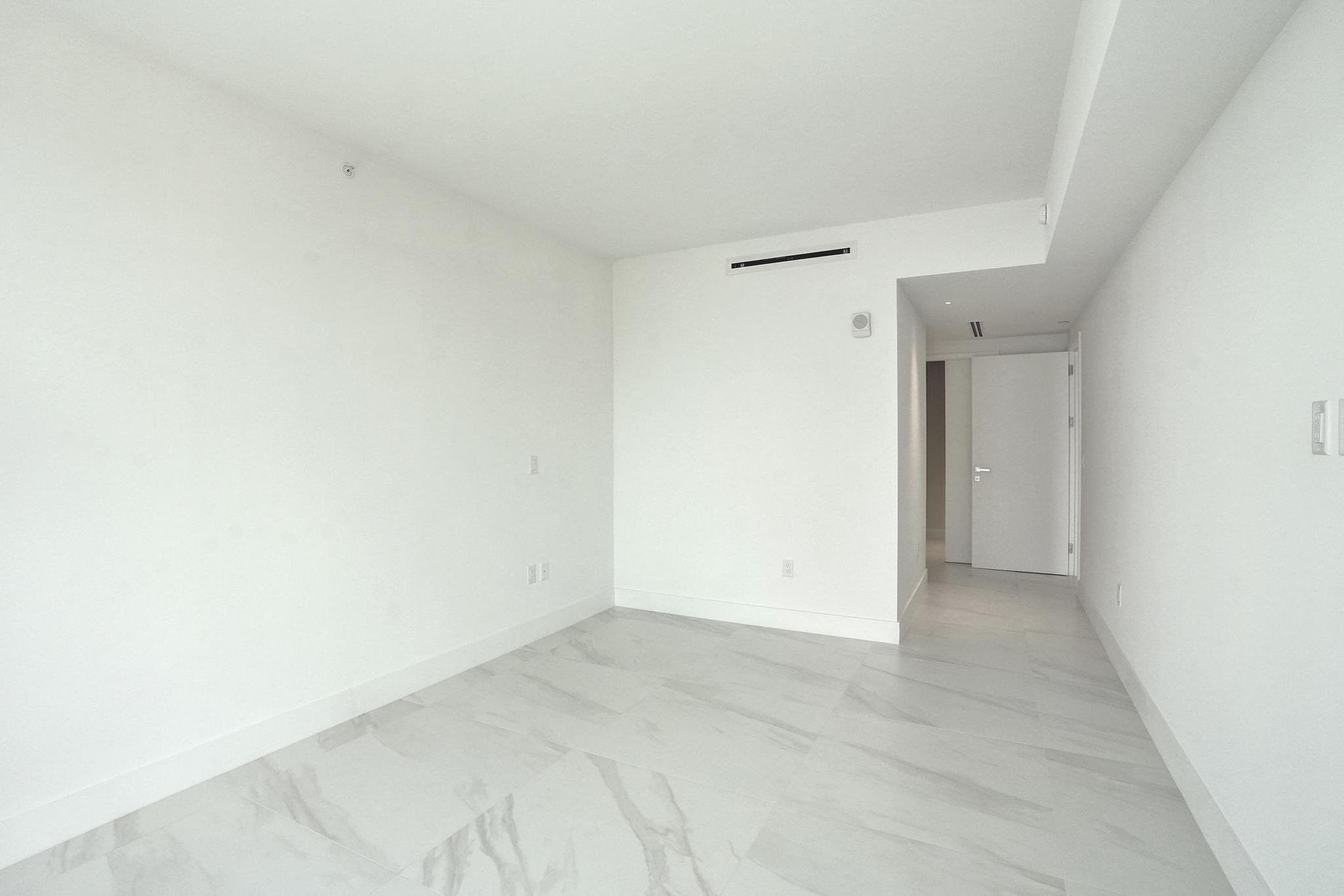 407 North Riverside Drive Pompano Beach, FL 33062 - Photo 39 of 96 DSC07056
