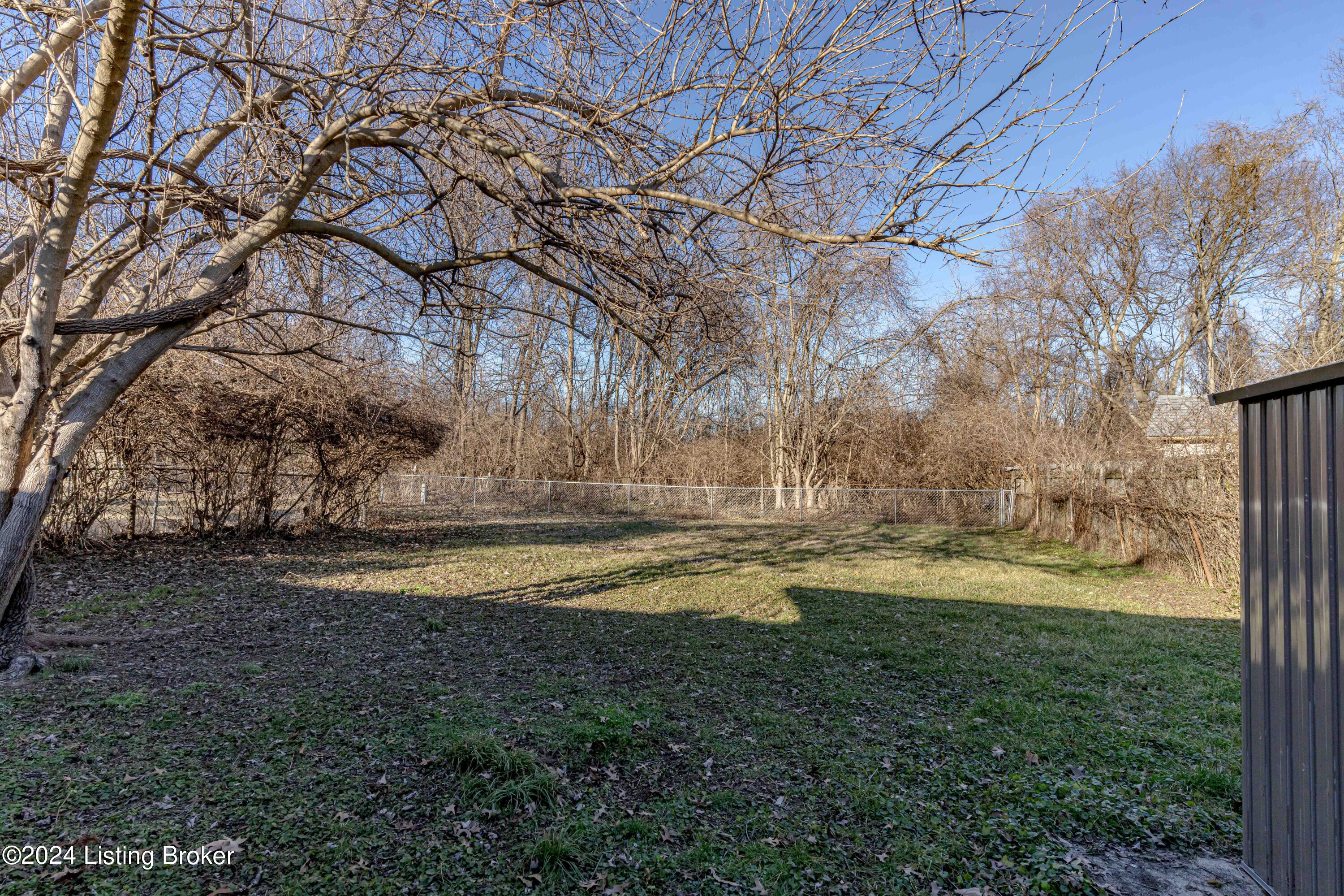 3417 Buckeye Road Louisville, KY 40216 - Photo 15 of 19 3417 Buckeye Court-04343