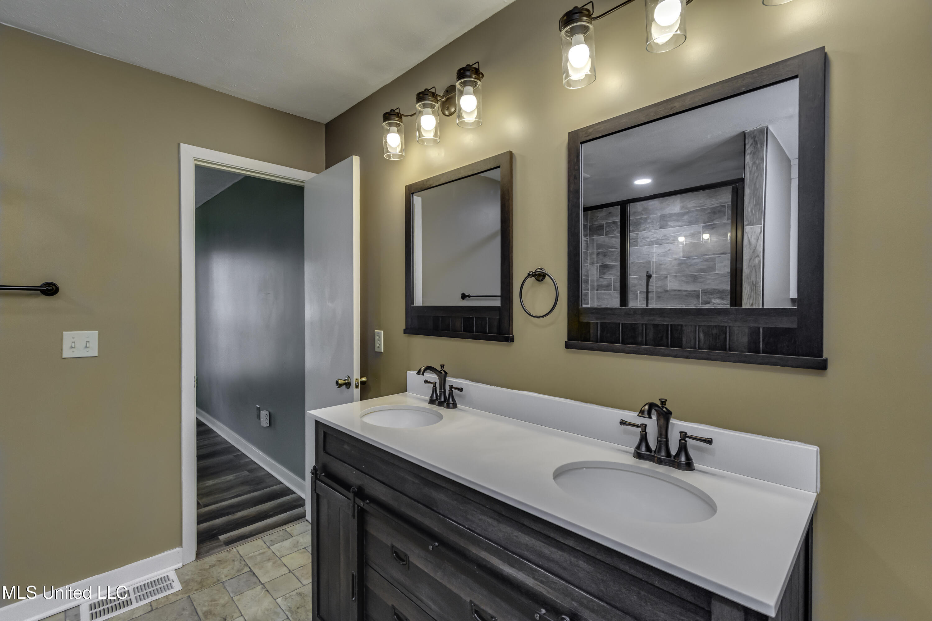 133 Monmouth Road Florence, MS 39073 - Photo 34 of 50 133 Monmouth Rd--43