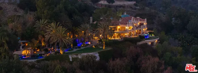 $49,995,000 | 10066 Cielo Drive, Beverly Hills, CA 90210