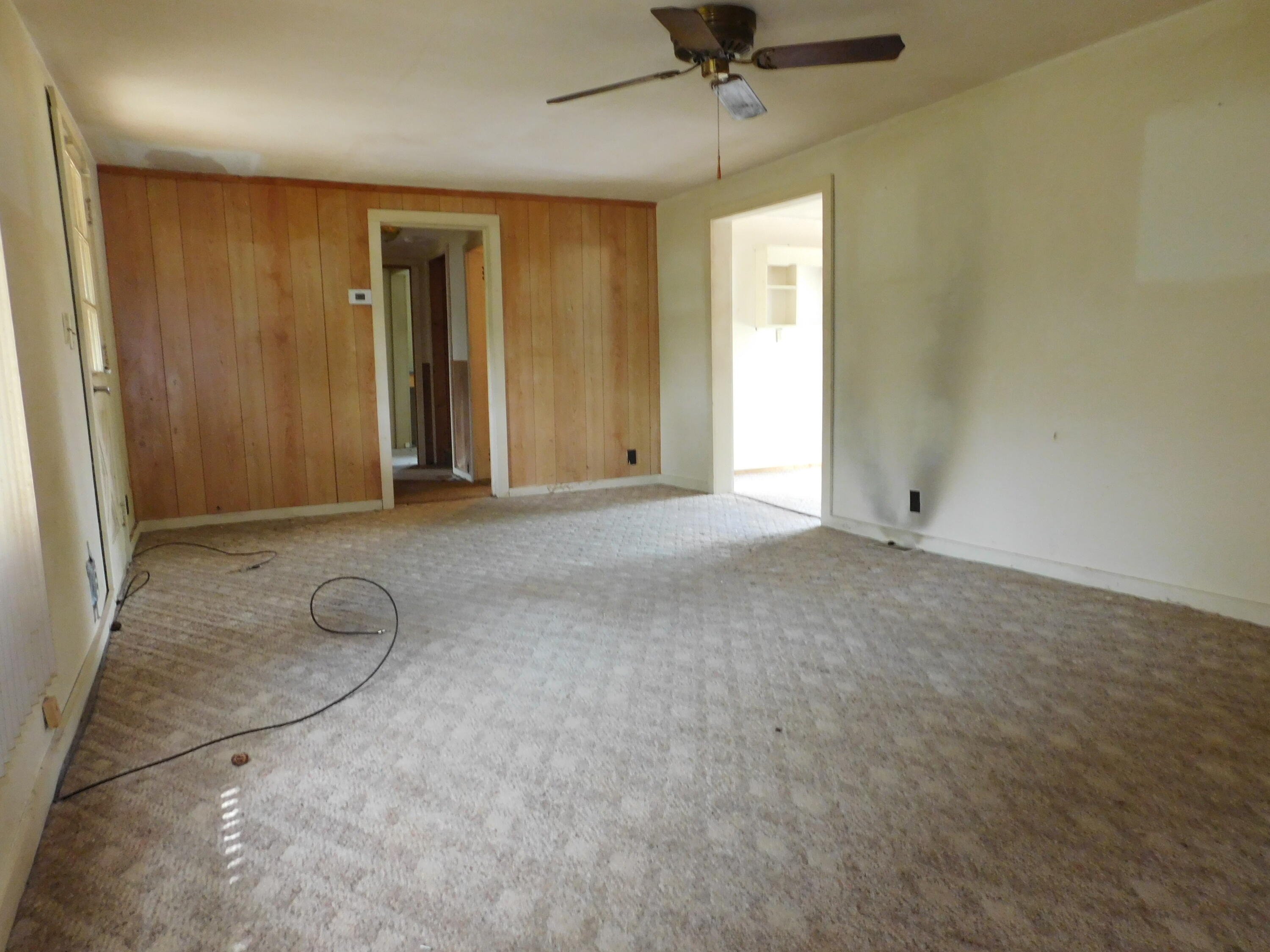 462 West Main Street Grand Ledge, MI 48837 - Photo 6 of 39 DSCN3327