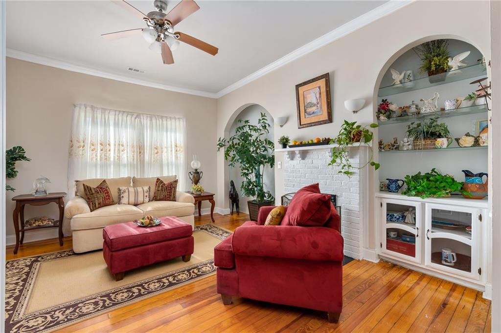 216 Riley Street Anderson, SC 29624 - Photo 2 of 47