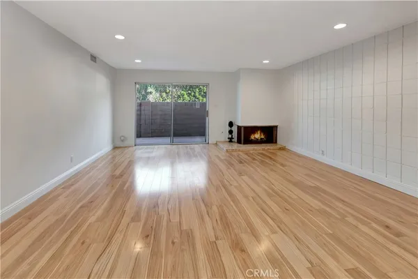 $3,295 | 1214 East 1st Street, Tustin, CA 92780