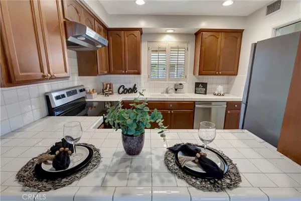 $3,295 | 1214 East 1st Street, Tustin, CA 92780