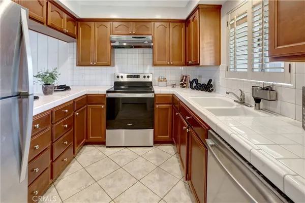 $3,295 | 1214 East 1st Street, Tustin, CA 92780