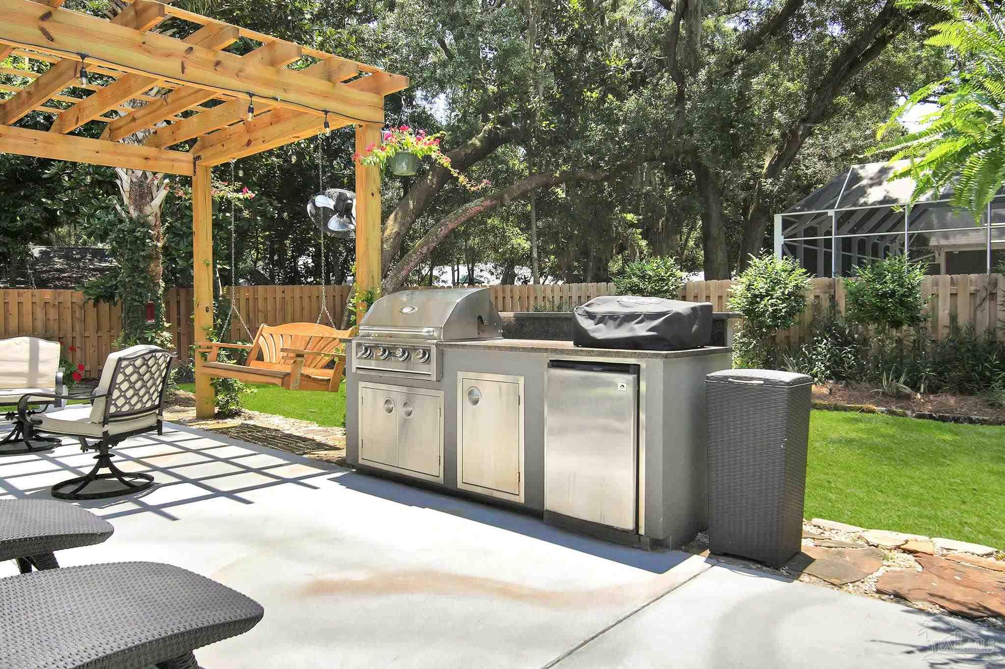 16461 Innerarity Point Road Pensacola, FL 32507 - Photo 8 of 50 Gallery Image 8