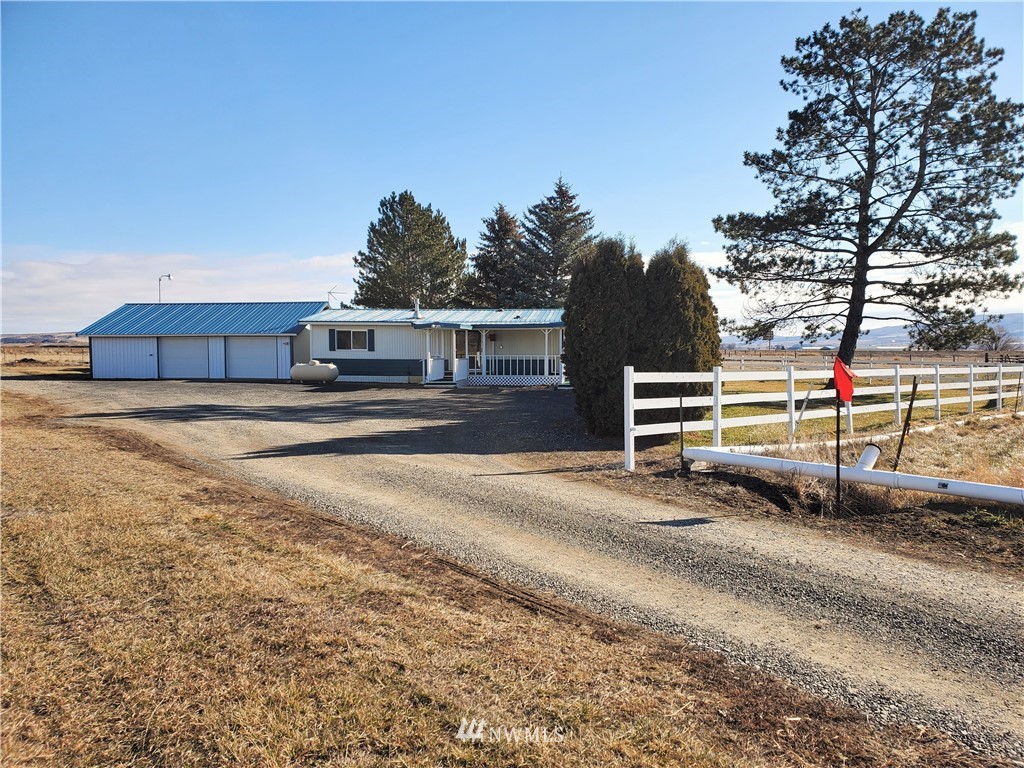 230 Fairview Road Ellensburg, WA 98926 - Photo 1 of 40 Gallery Image 1