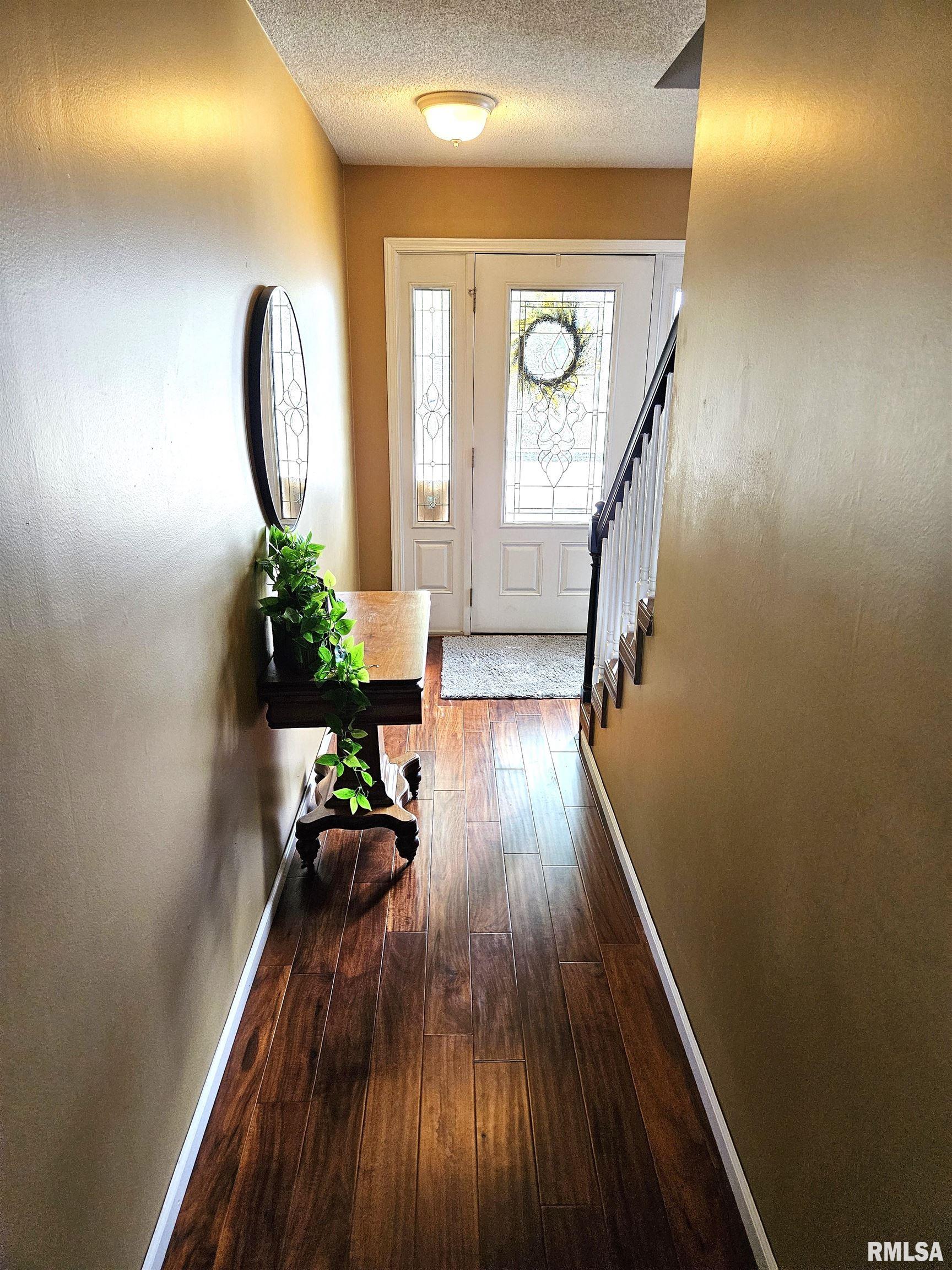 4301 Abbey Ridge Court Quincy, IL 62305 - Photo 14 of 39 Gallery Image 14