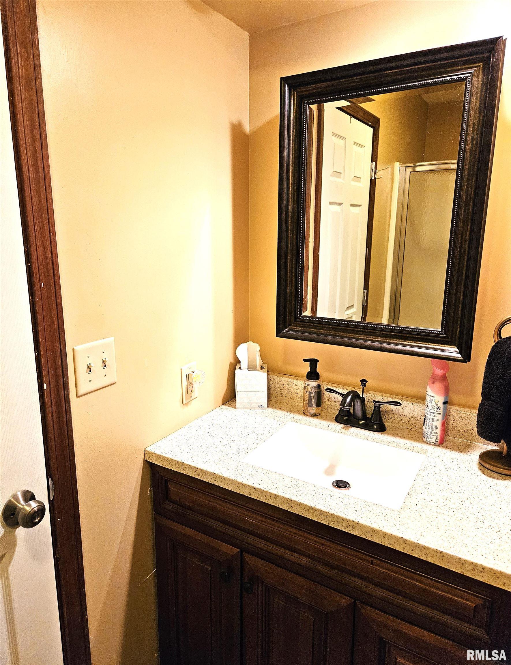 4301 Abbey Ridge Court Quincy, IL 62305 - Photo 22 of 39 Gallery Image 22