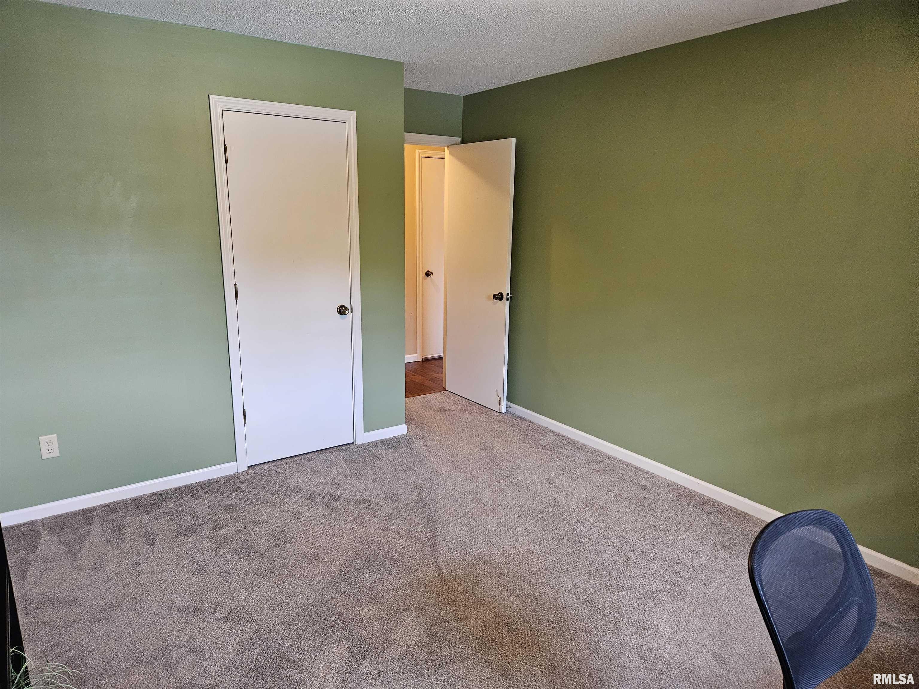 4301 Abbey Ridge Court Quincy, IL 62305 - Photo 24 of 39 Gallery Image 24