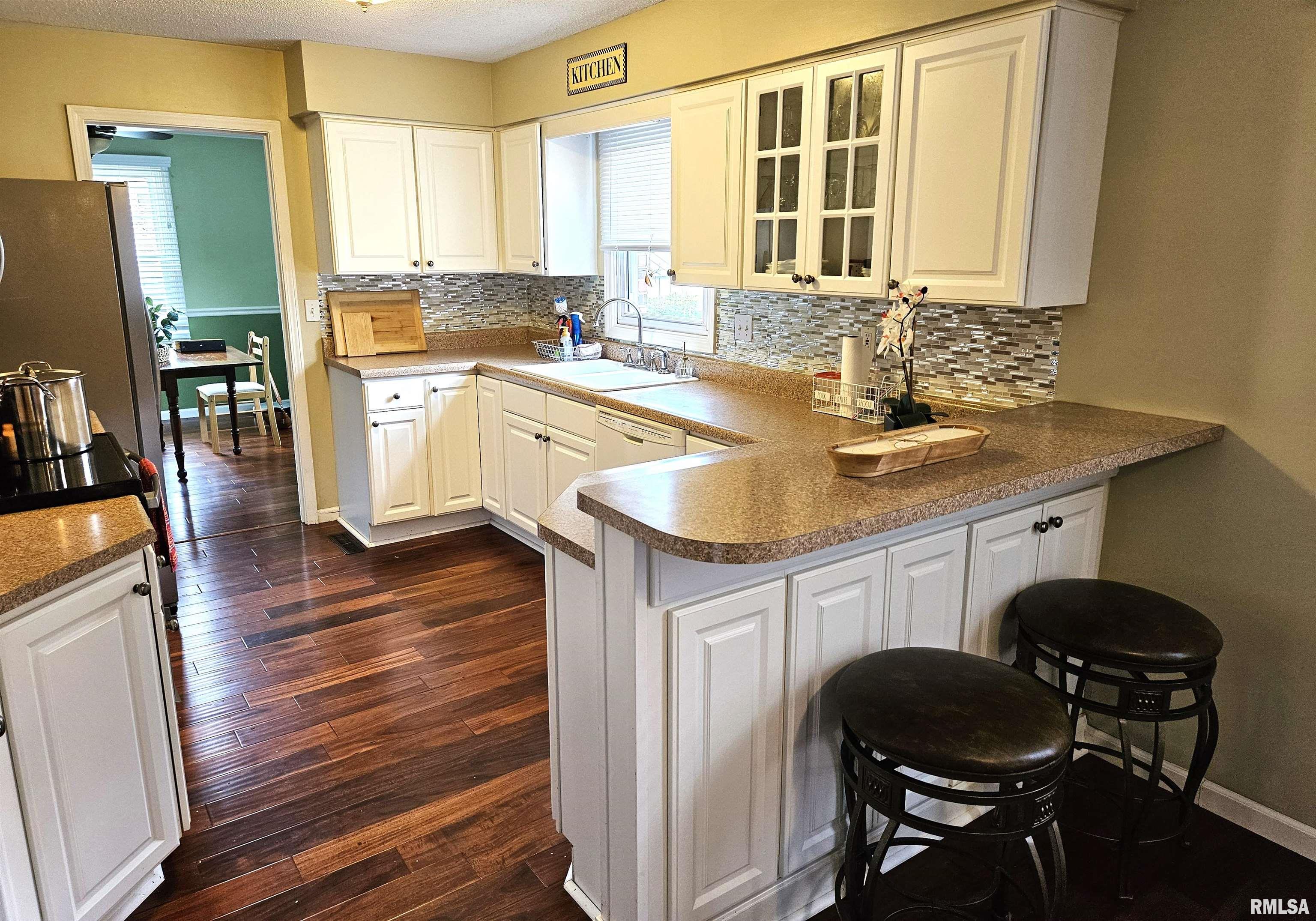 4301 Abbey Ridge Court Quincy, IL 62305 - Photo 3 of 39 Gallery Image 3
