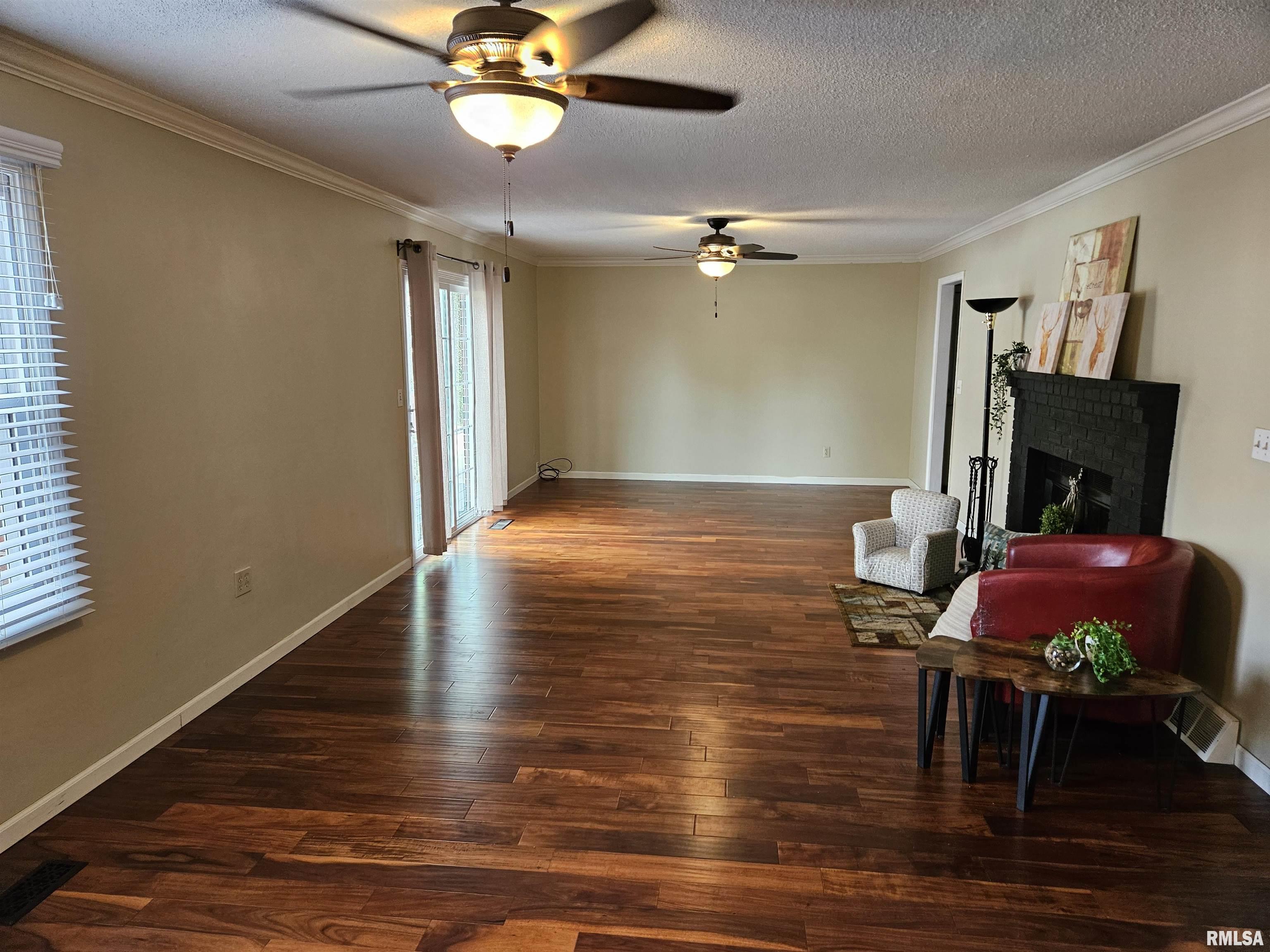 4301 Abbey Ridge Court Quincy, IL 62305 - Photo 10 of 39 Gallery Image 10