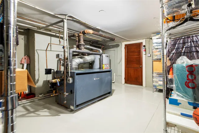 a view of utility room