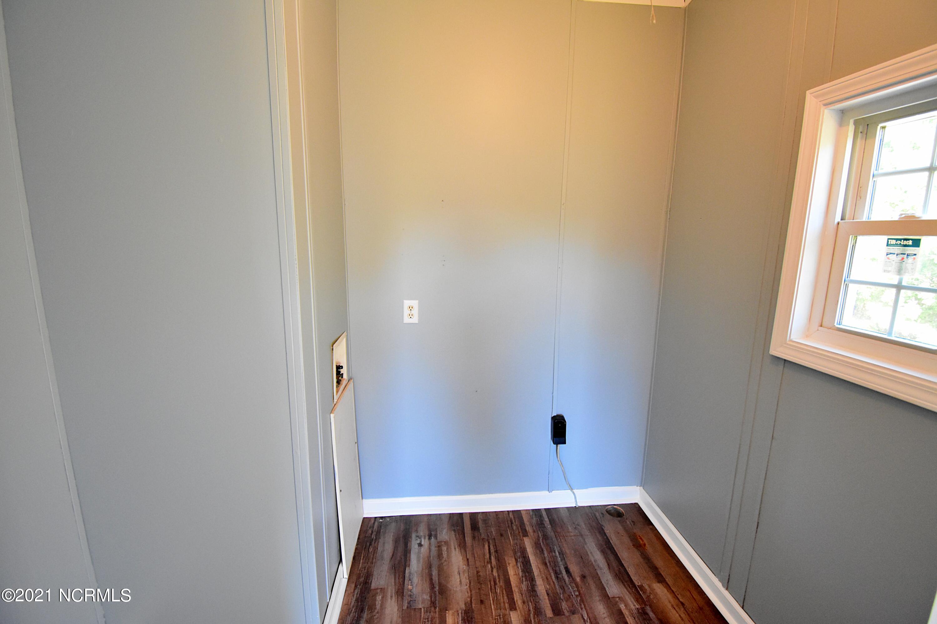 1540 Antioch Road New Bern, NC 28560 - Photo 21 of 21 Laundry Room off Kitchen